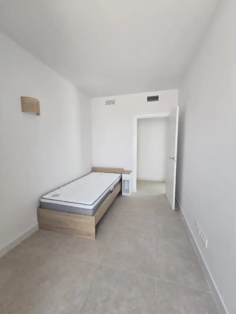 Bedroom of Flat for share in Lleida  with Air Conditioner, Heating and Terrace
