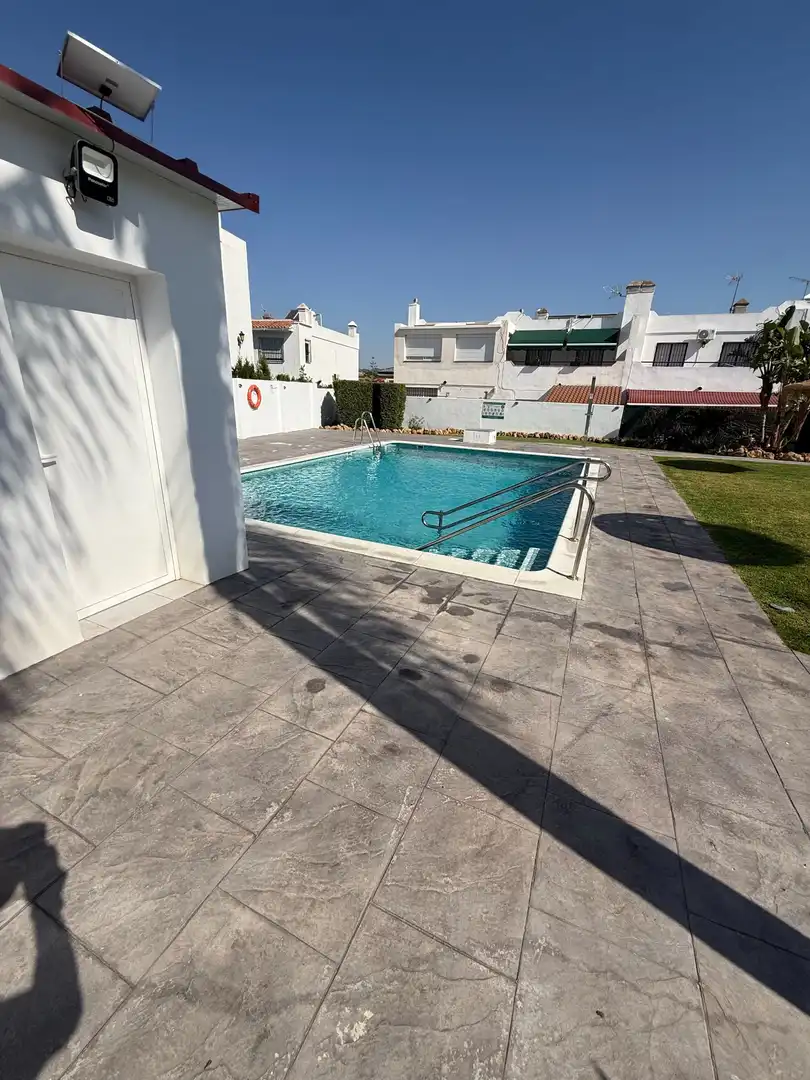Piscina de Casa o chalet en venta en Alhaurín de la Torre con Aire acondicionado, Calefacción y Jardín privado