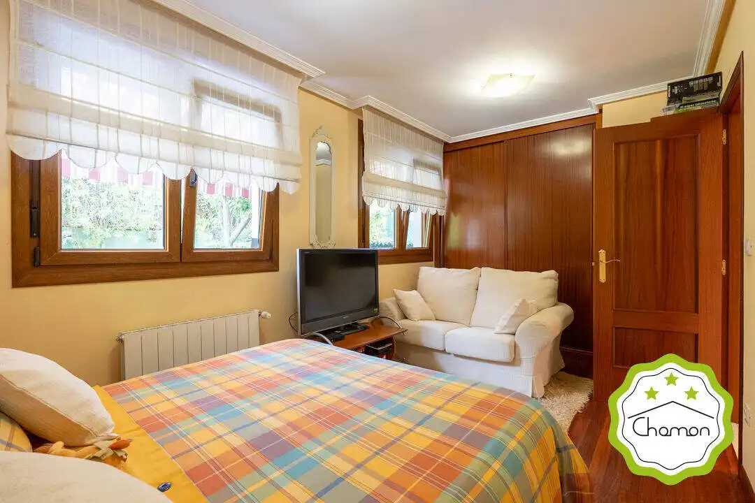 Bedroom of Houses for sale in Castro-Urdiales  with Heating and Furnished