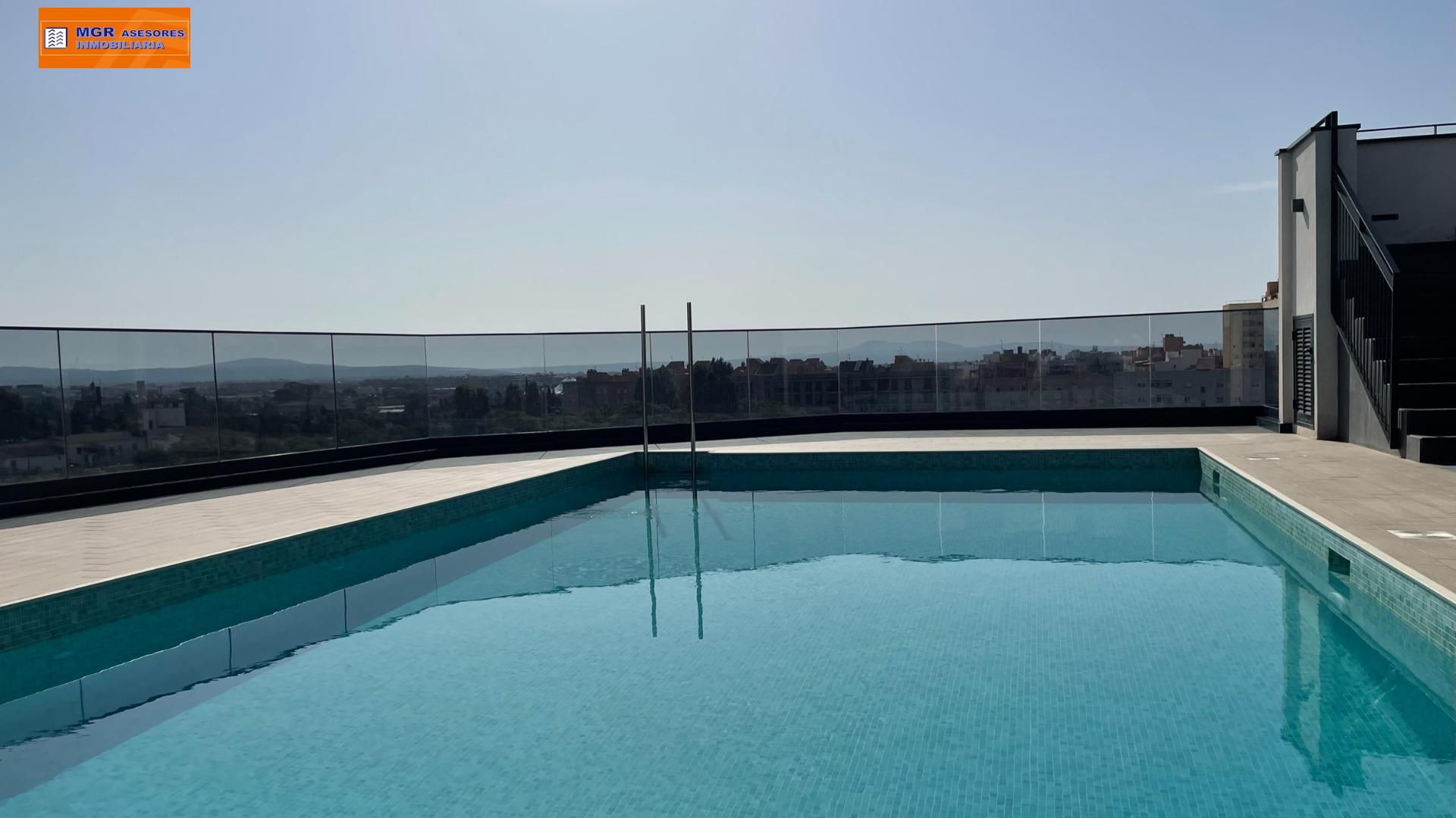 Piscina de Pis de lloguer en  Palma de Mallorca amb Aire condicionat, Jardí privat i Terrassa