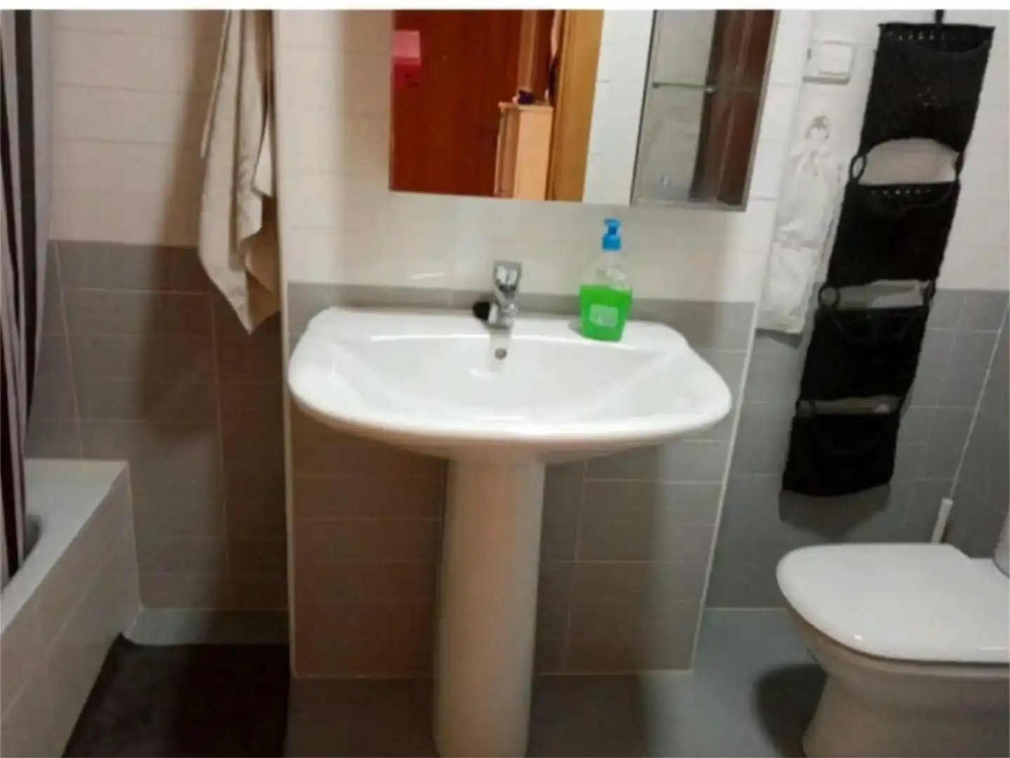 Baño de Dúplex de alquiler en Valencia de Don Juan con Parquet, Trastero y Amueblado