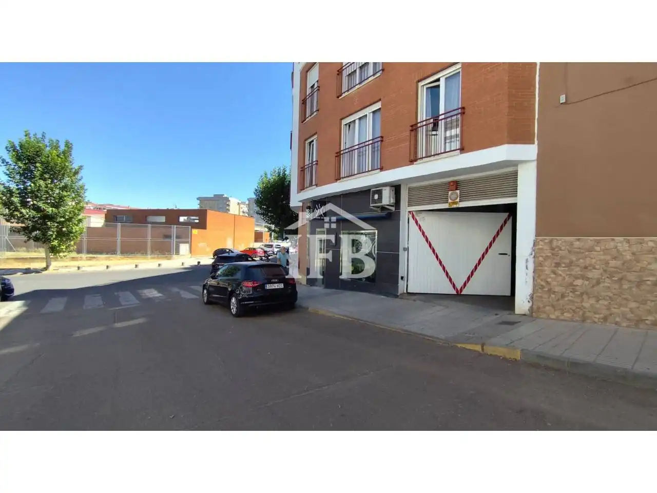 Parking with lift to rent in Calle Vicente Delgado Algaba 98, imagen 2
