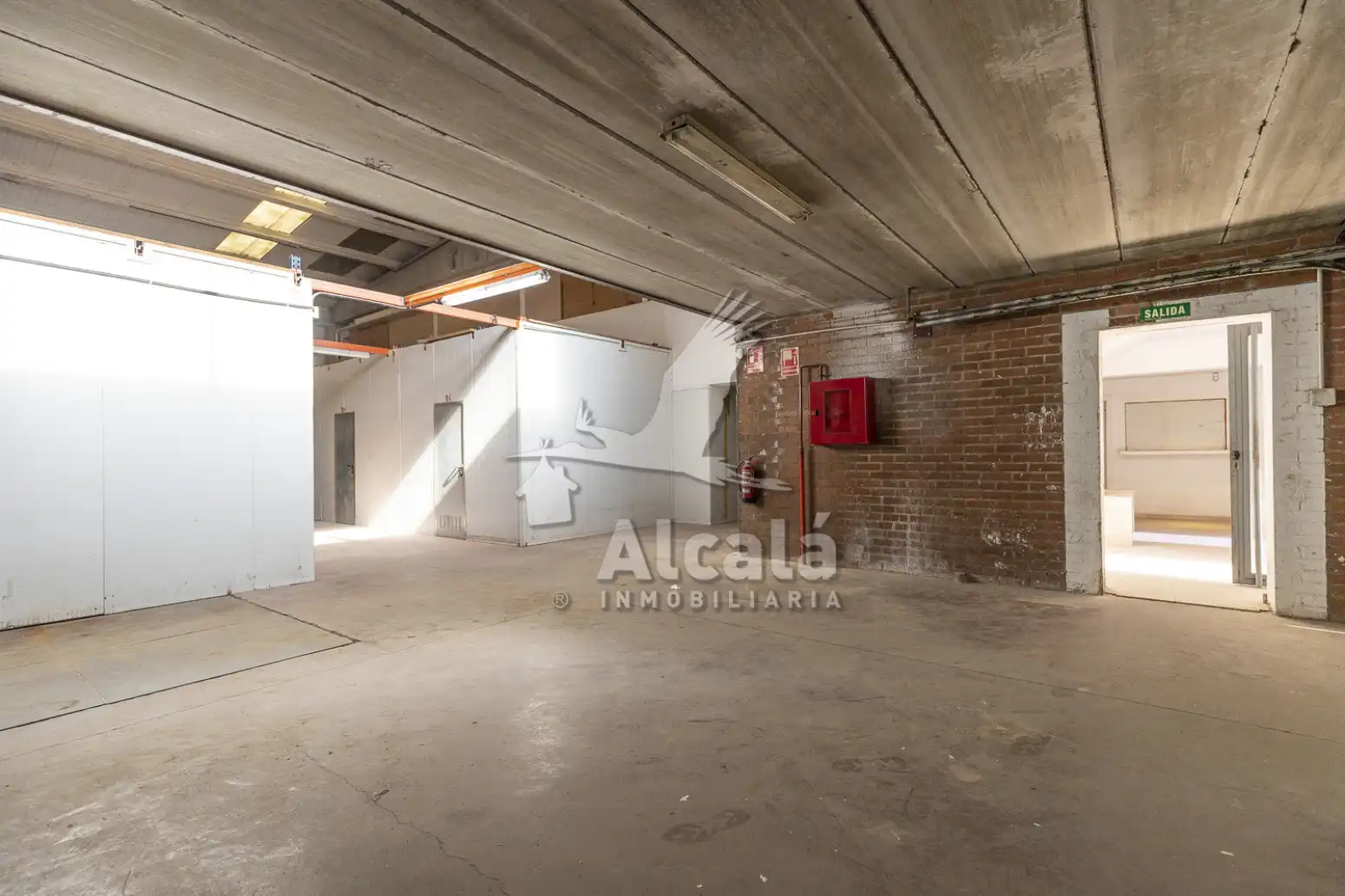 Nave industrial en venta en Alcalá de Henares