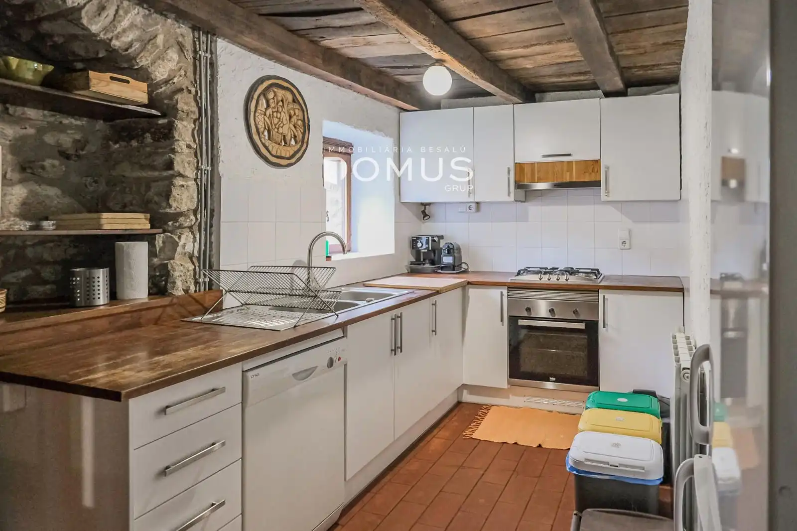 Cocina de Finca rústica en venta en Santa Pau con Calefacción, Parquet y Piscina