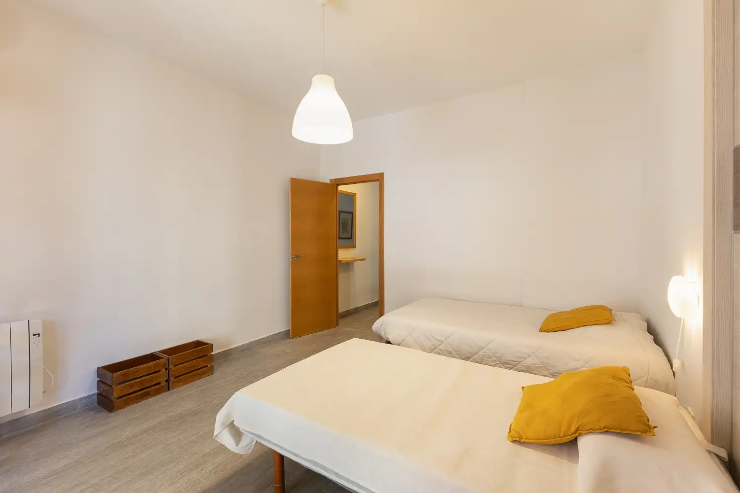 Schlafzimmer von Wohnung zur Miete in Valencia mit Klimaanlage, Heizung und Parkett