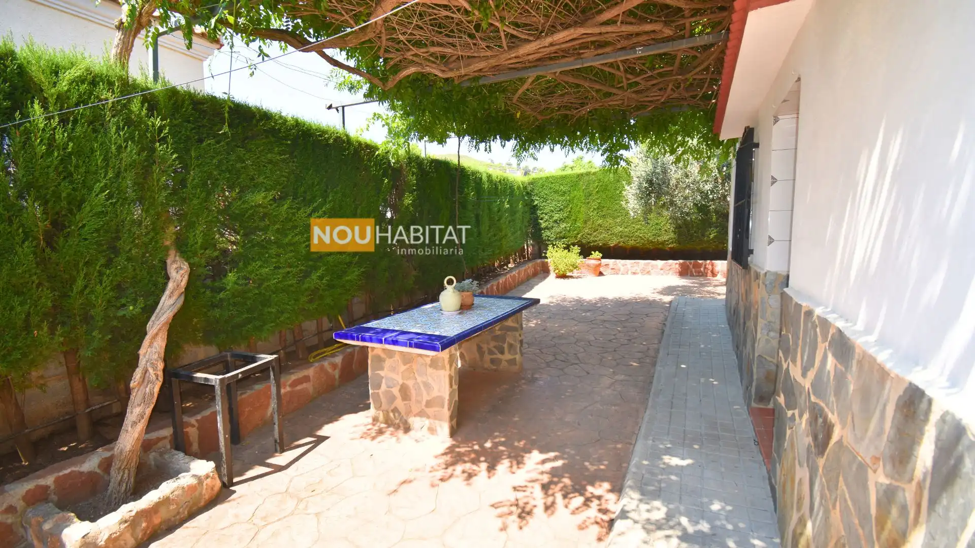 Villa mit Pool zum Verkauf in Montroi / Montroy, imagen 27