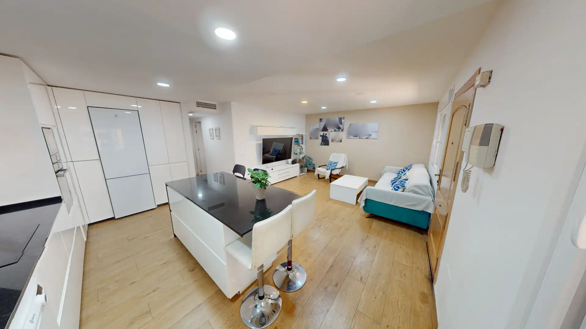 Piso en venta en Torremolinos con Aire acondicionado, Calefacción y Trastero