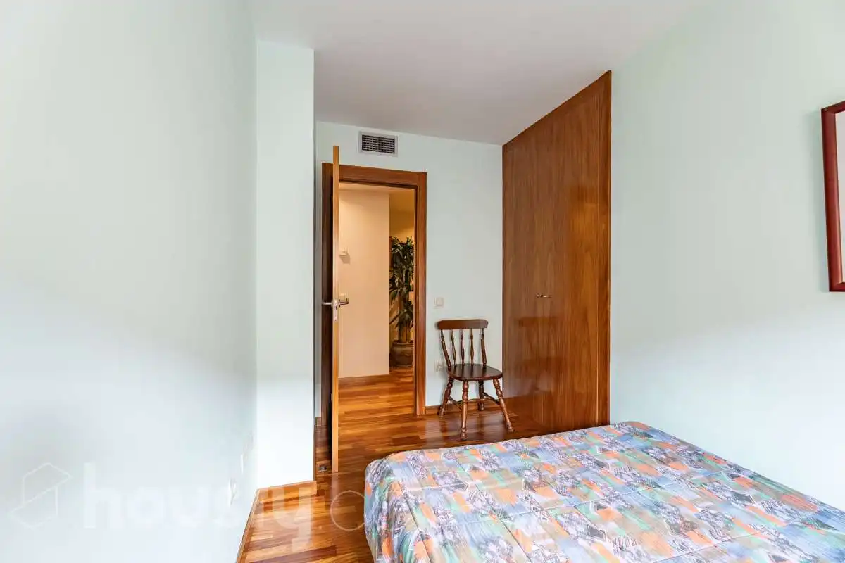 Habitación de Piso en venta en Esplugues de Llobregat con Aire acondicionado, Calefacción y Parquet