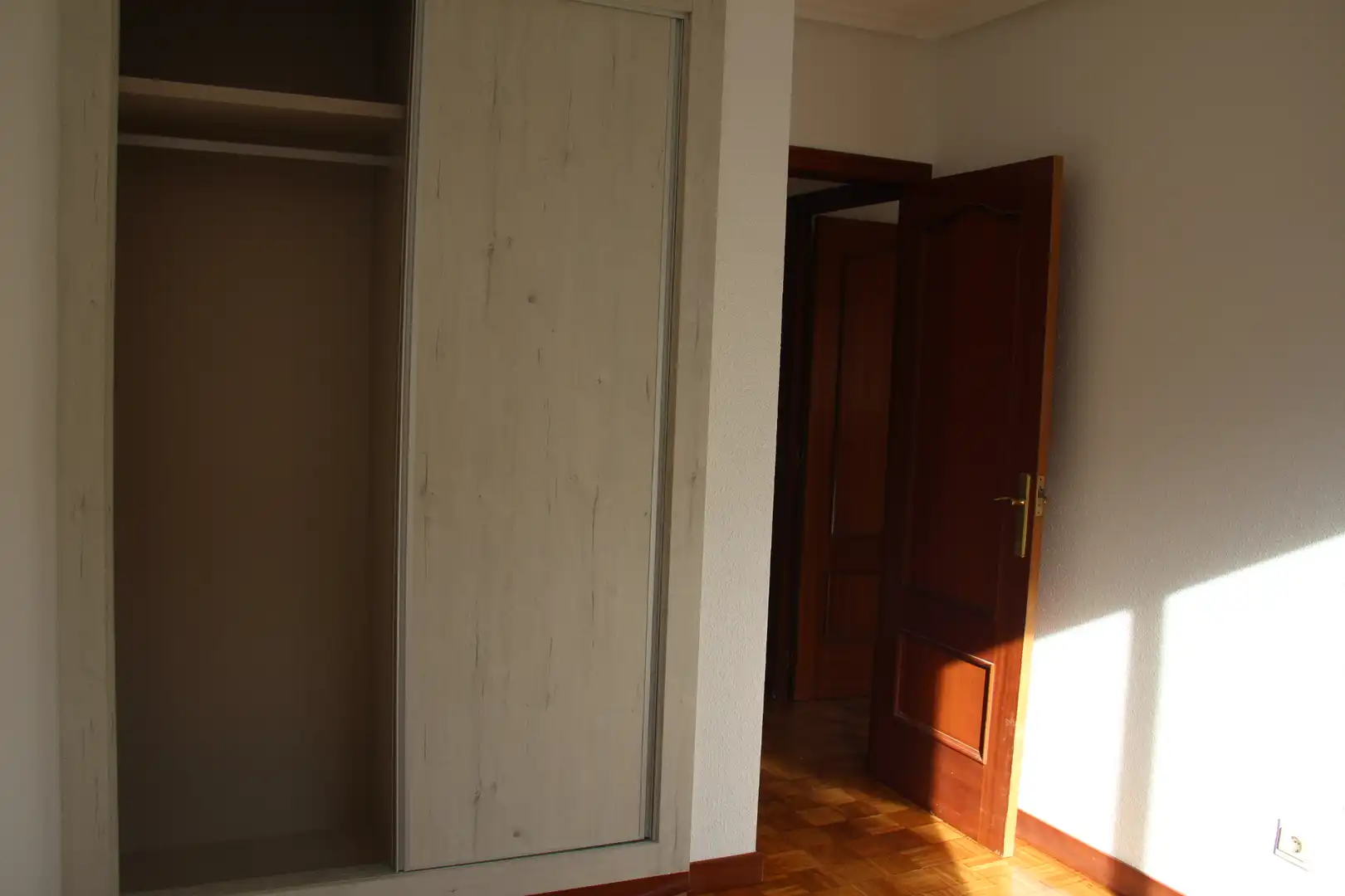 Bedroom of Flat for sale in Santa Marta de Tormes  with Air Conditioner, Heating and Parquet flooring