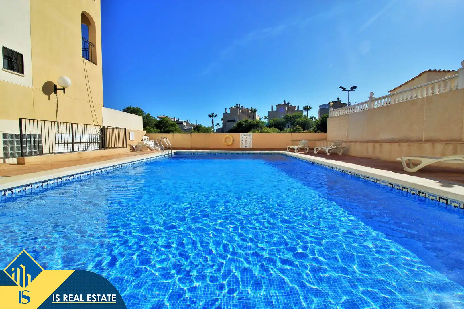 Chalet con piscina en venta en Orihuela Costa, imagen 2