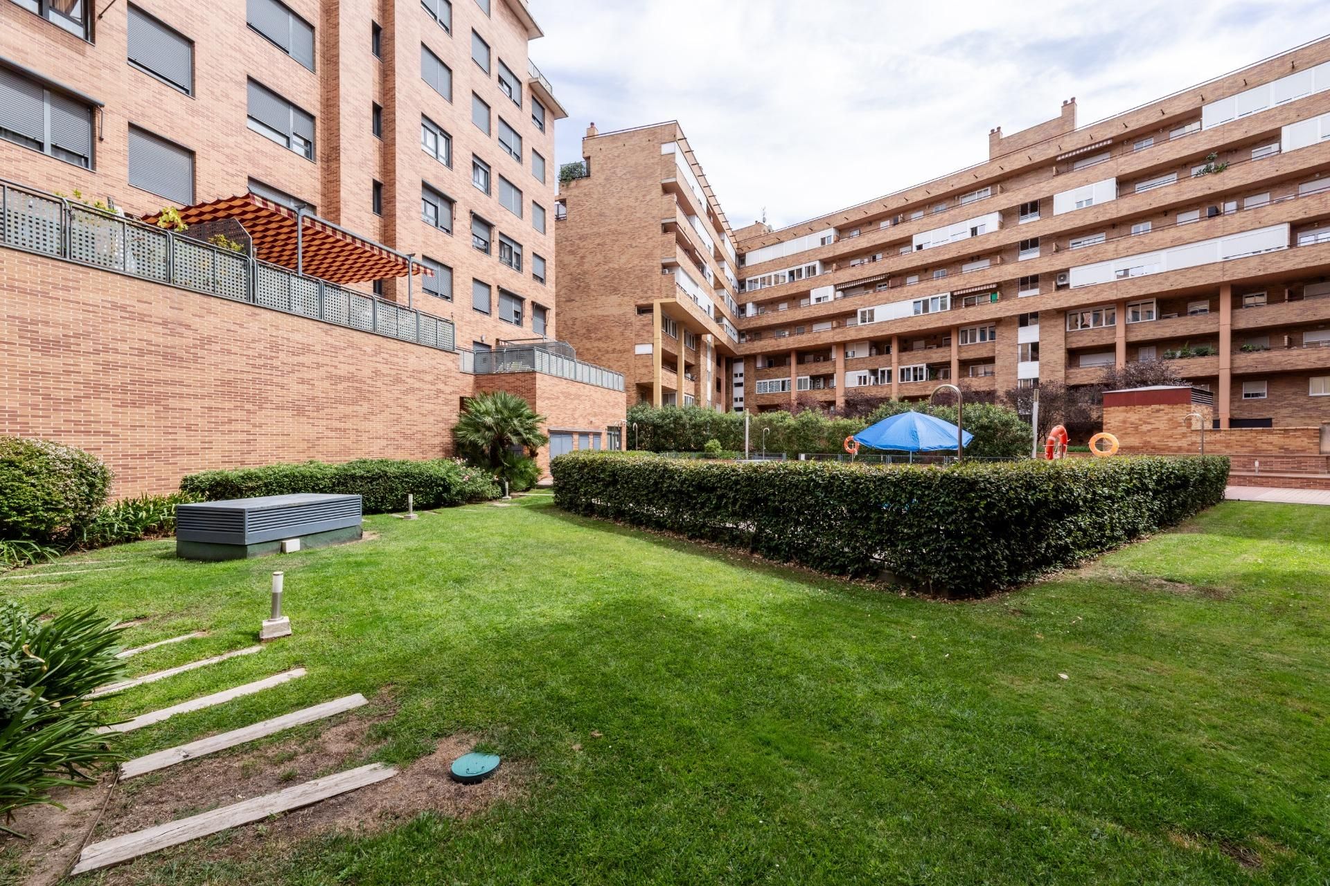 Garden of Apartment for sale in  Madrid Capital  with Air Conditioner, Heating and Private garden