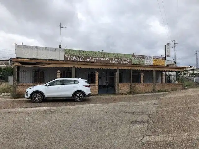 Local comercial en venta en El Carpio