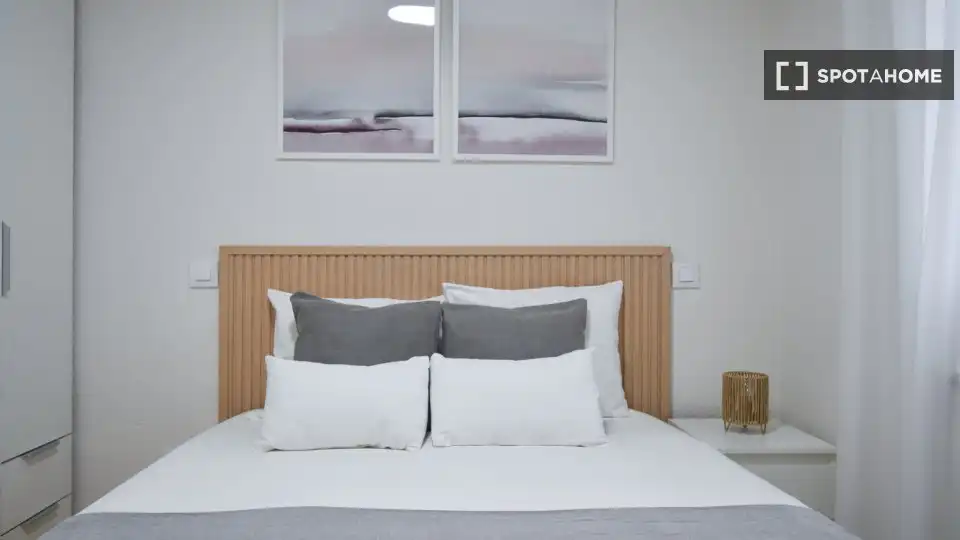 Room in Tres Olivos - Valverde