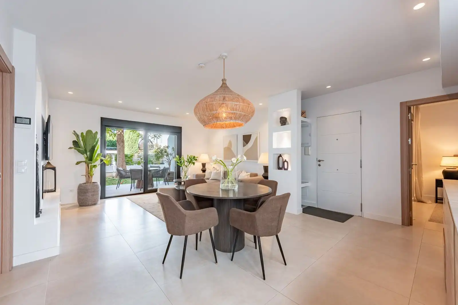 Apartament amb piscina en venda a Nueva Andalucía, imagen 4