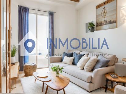 Living room of Flat for sale in  Madrid Capital  with Air Conditioner, Heating and Parquet flooring