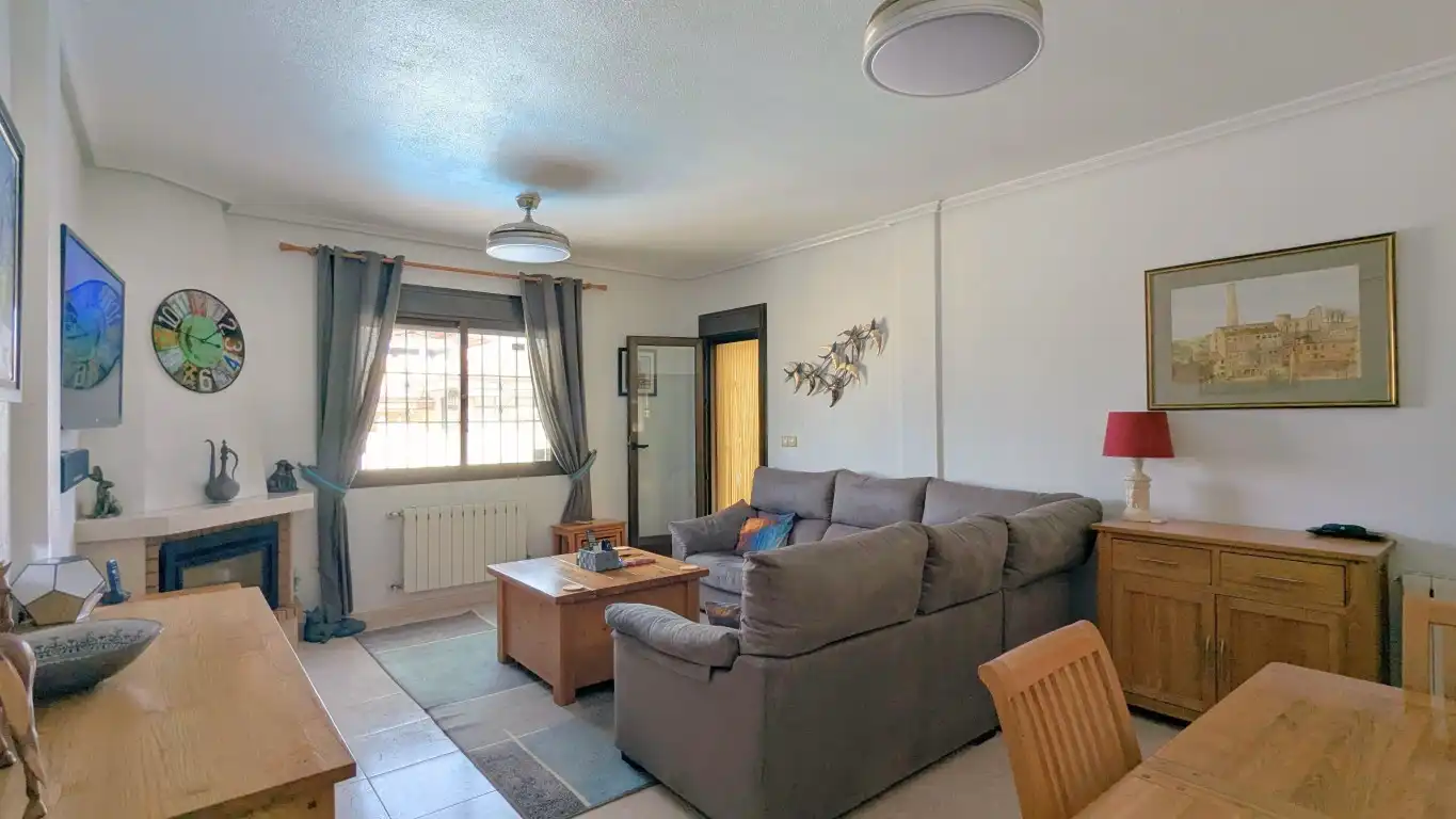Sala de estar de Casa o chalet en venta en Bigastro con Microondas y Balcón