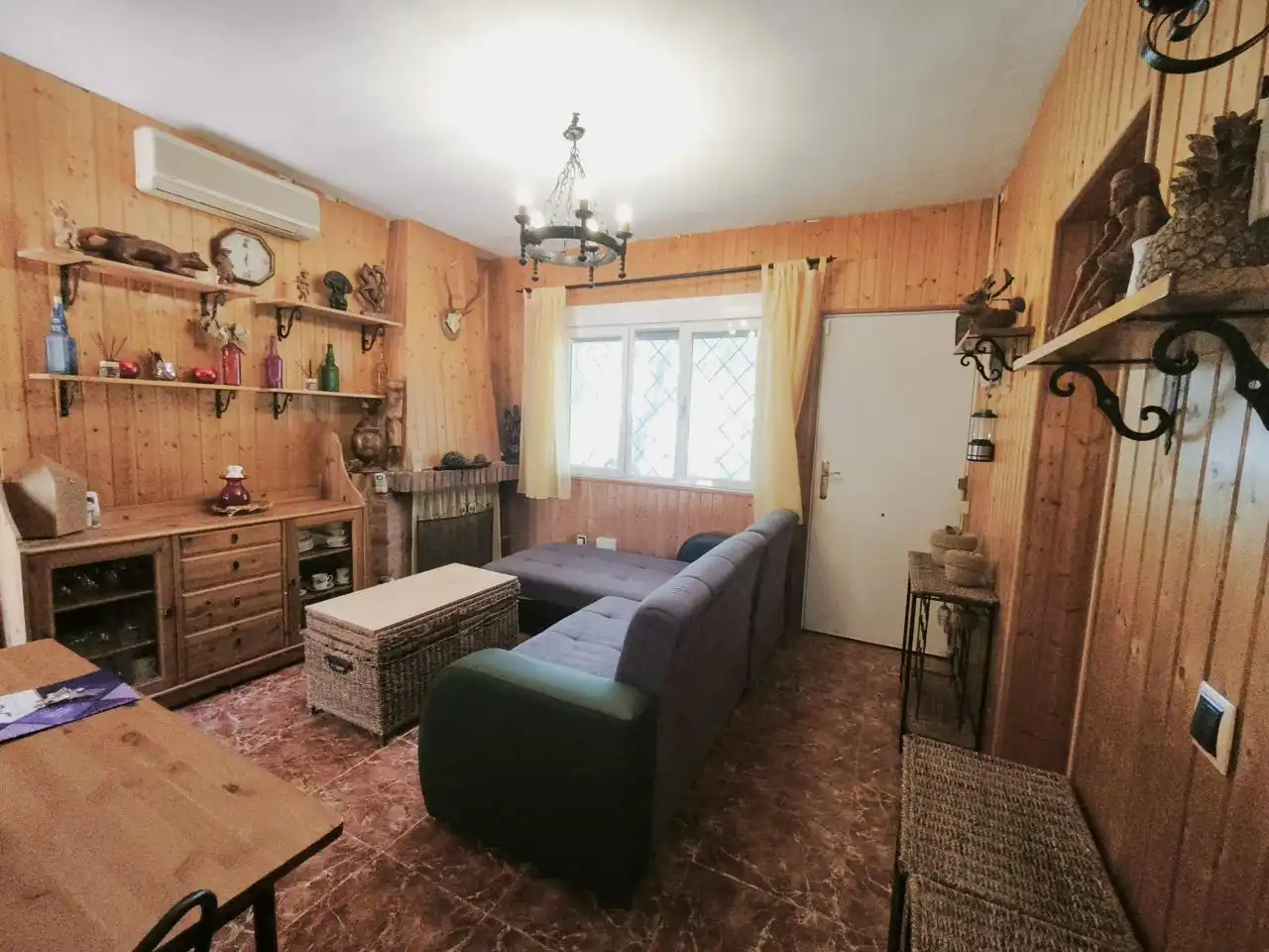 Sala d'estar de Casa o xalet en venda en Villa del Prado amb Aire condicionat, Calefacció i Jardí privat
