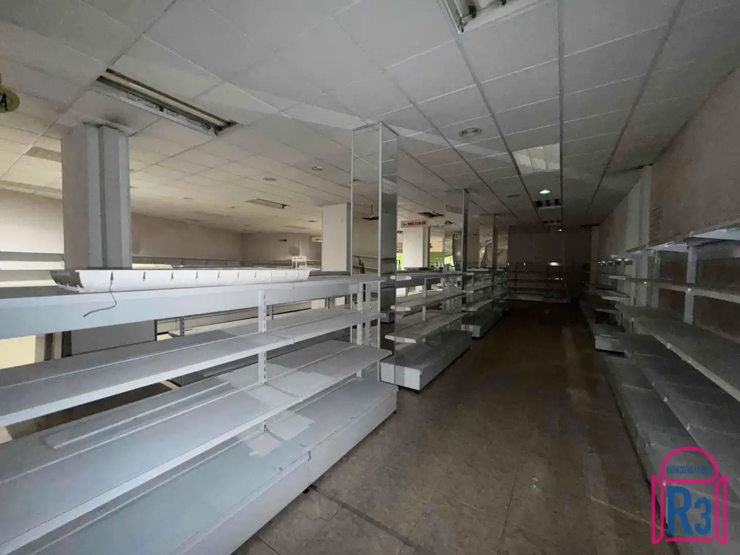 Business premises to rent in Ramiro Valbuena, imagen 8