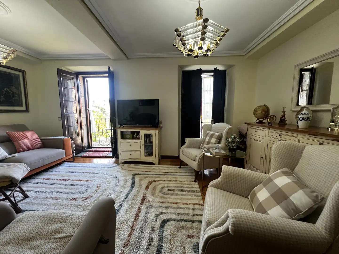 Sala d'estar de Casa adosada en venda en Liérganes amb Calefacció, Parquet i Terrassa