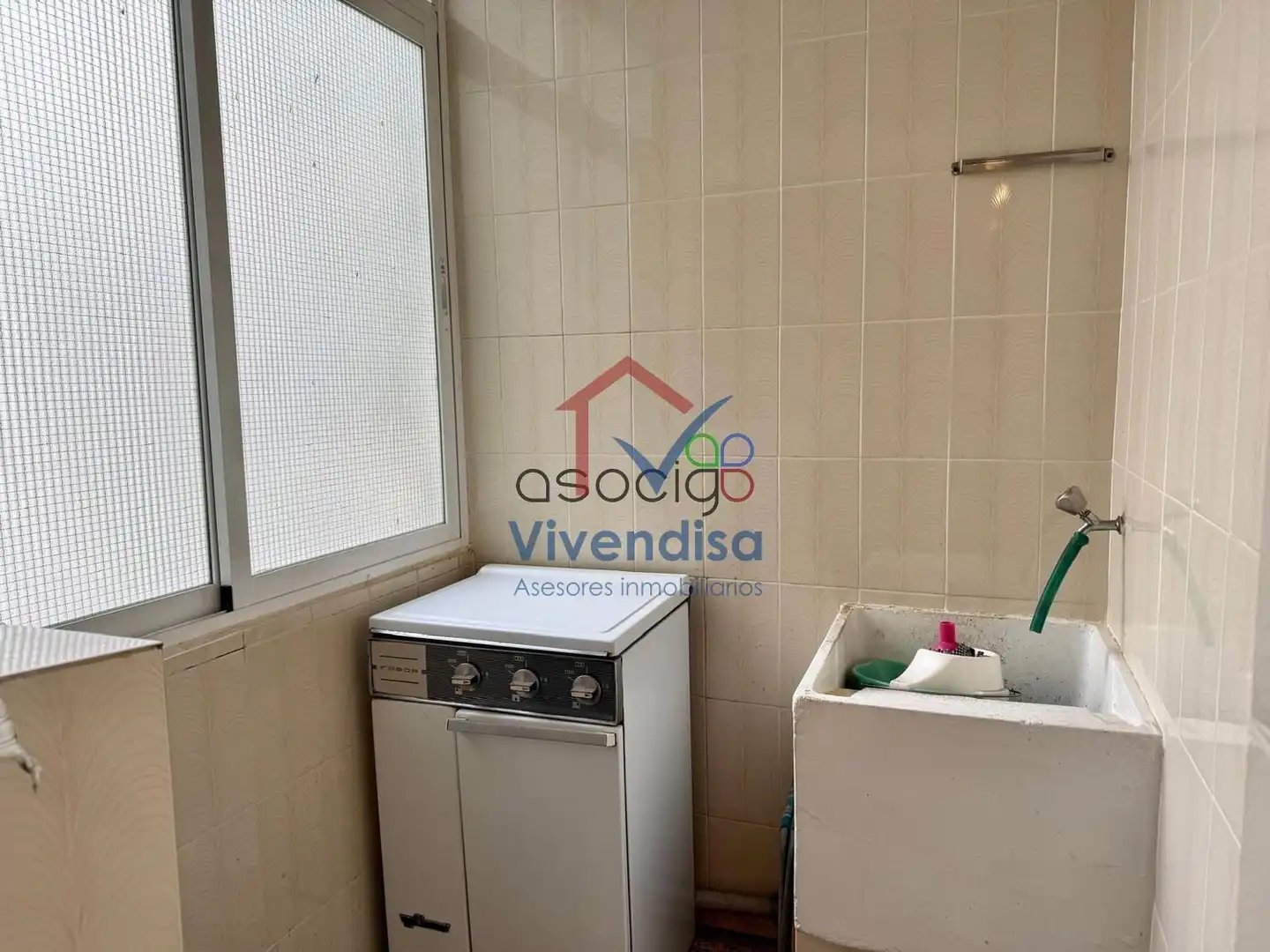 Cocina de Piso en venta en Marchamalo con Terraza y Balcón