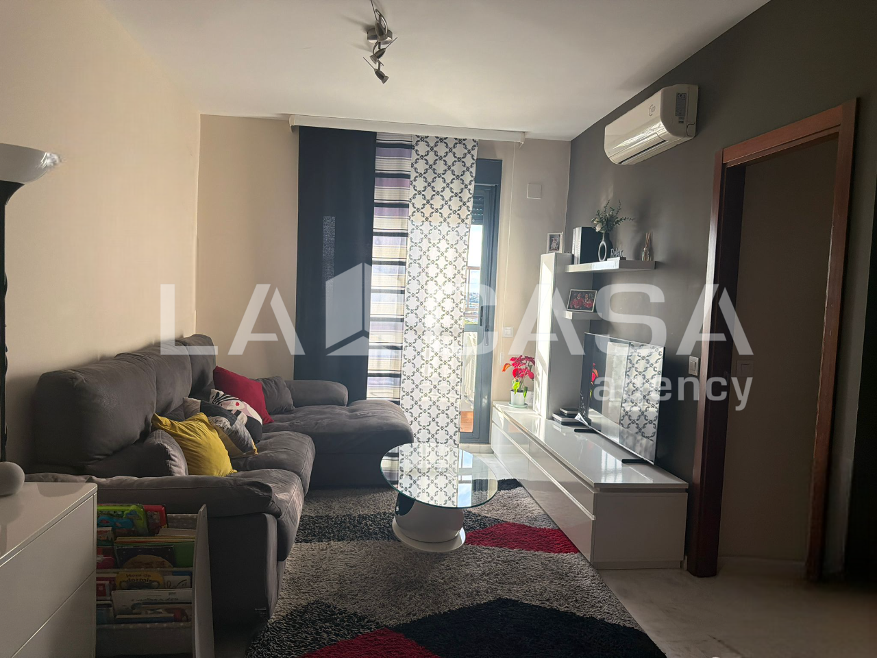 Flat for sale in Entrenúcleos