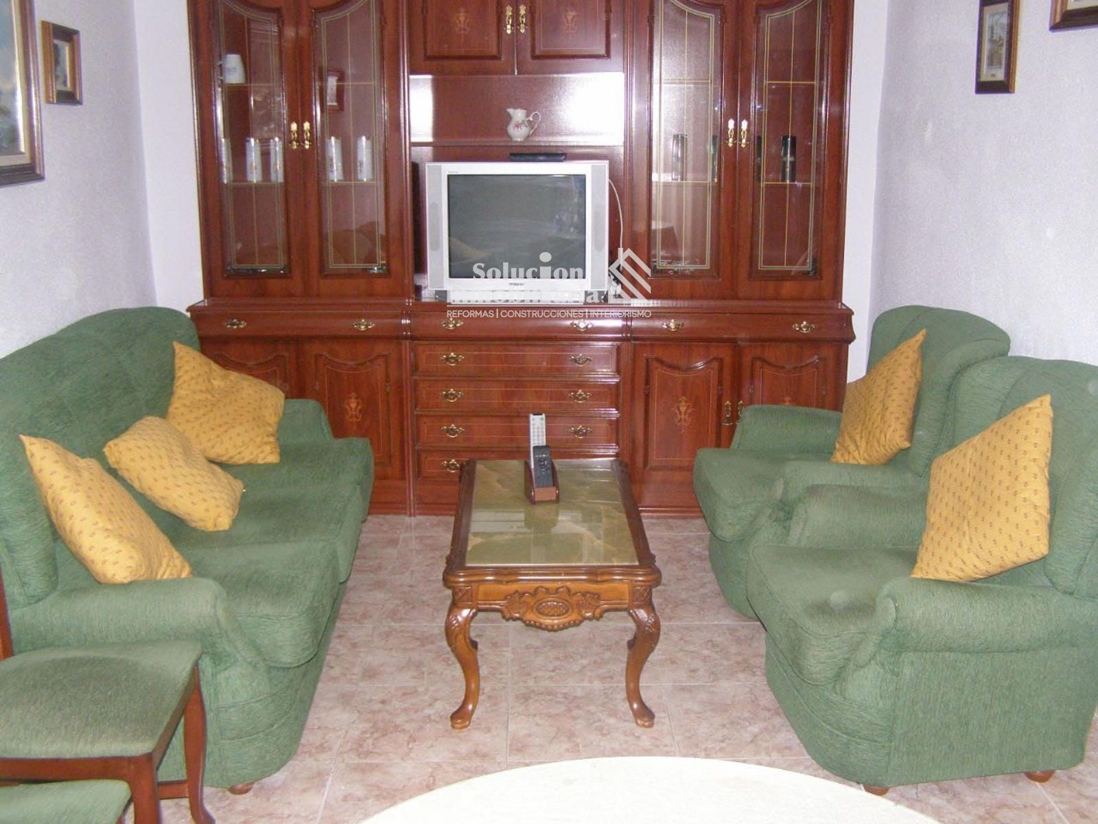 Sala d'estar de Casa o xalet en venda en Salamanca Capital amb Calefacció i Moblat