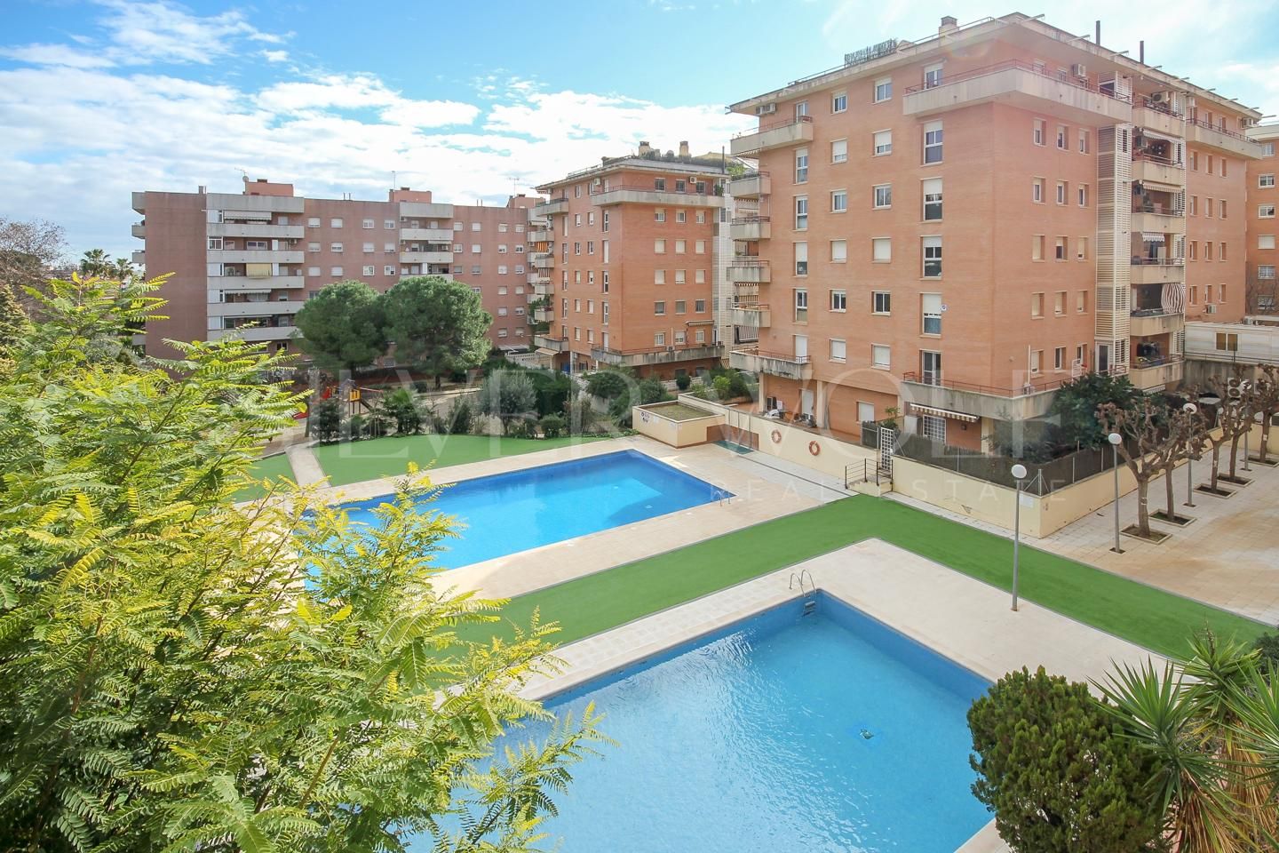 Swimming pool of Flat for sale in Castelldefels  with Air Conditioner, Heating and Terrace