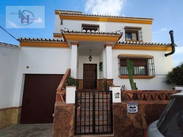Villa in vendita a Calle Pintor Joaquin Sorolla