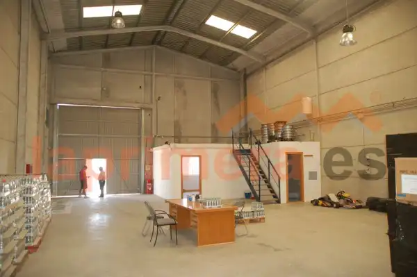 Nau industrial de lloguer a La Conarda, imagen 3