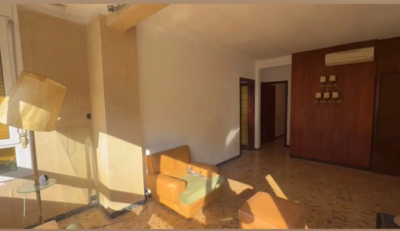 Flat for sale in Barcelona  with Air Conditioner