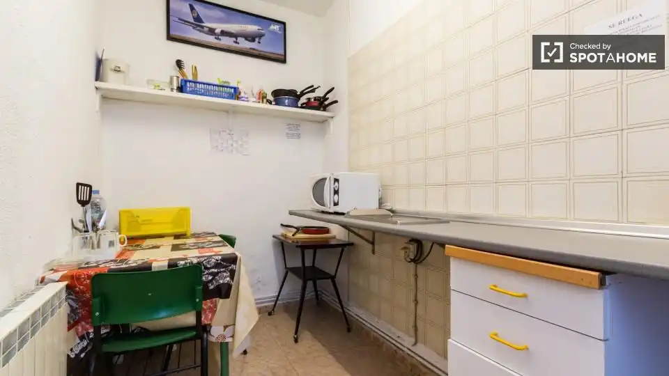 Room in Universidad - Malasaña