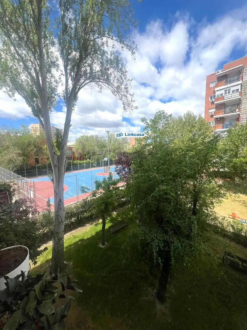 Exterior view of Flat for sale in Madrid  with Heating and Terrace