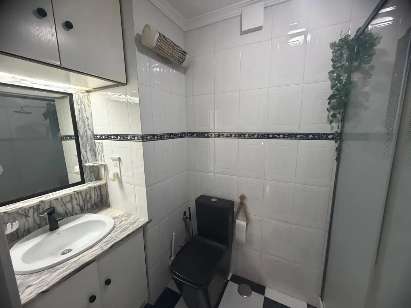 Baño de Planta baja en venta en Huelva con Amueblado