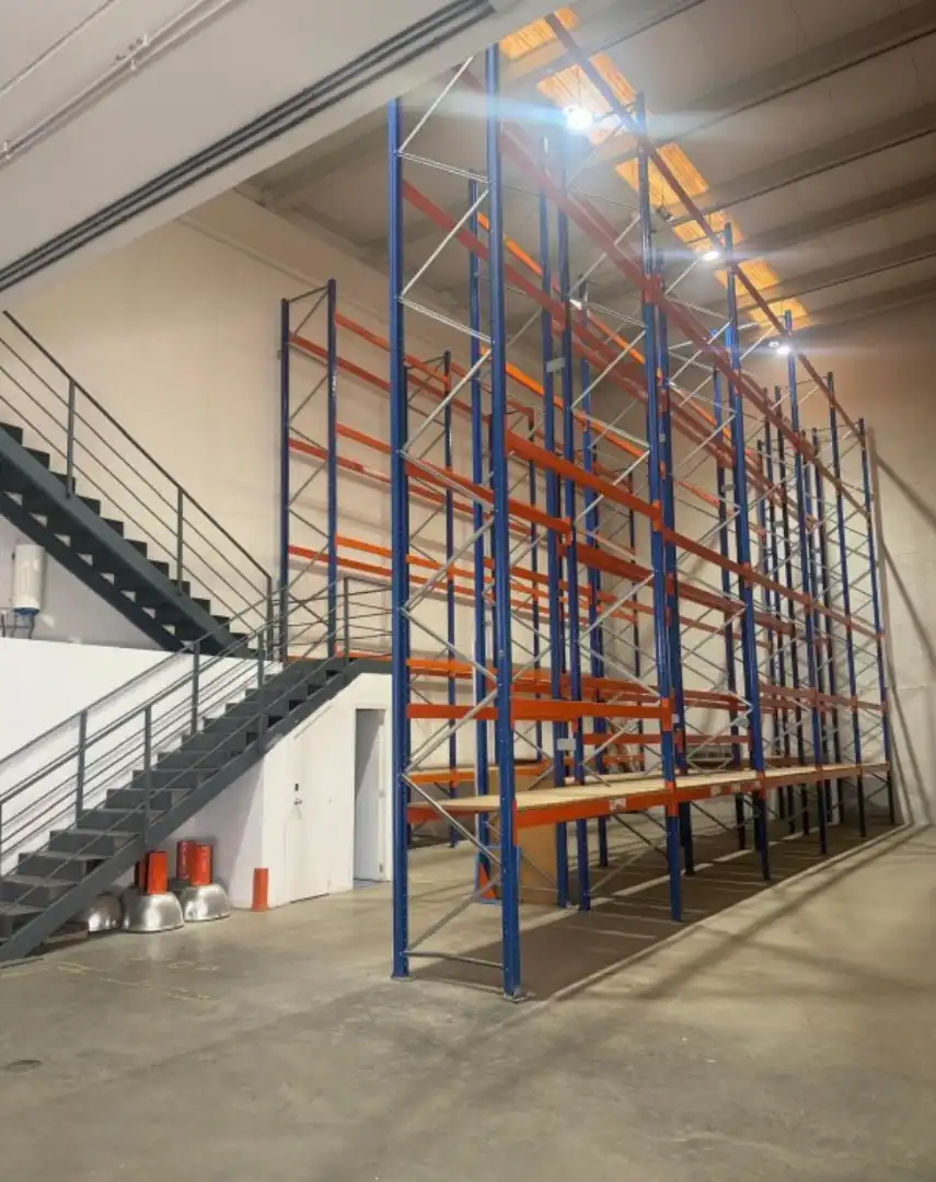 Nau industrial de lloguer en Tres Cantos amb Calefacció