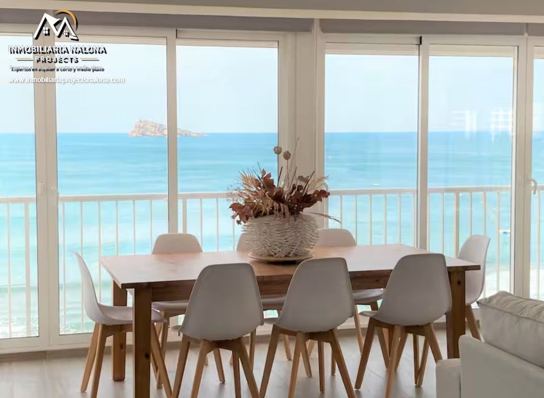 Comedor de Apartamento de alquiler en Benidorm con Aire acondicionado, Calefacción y Parquet