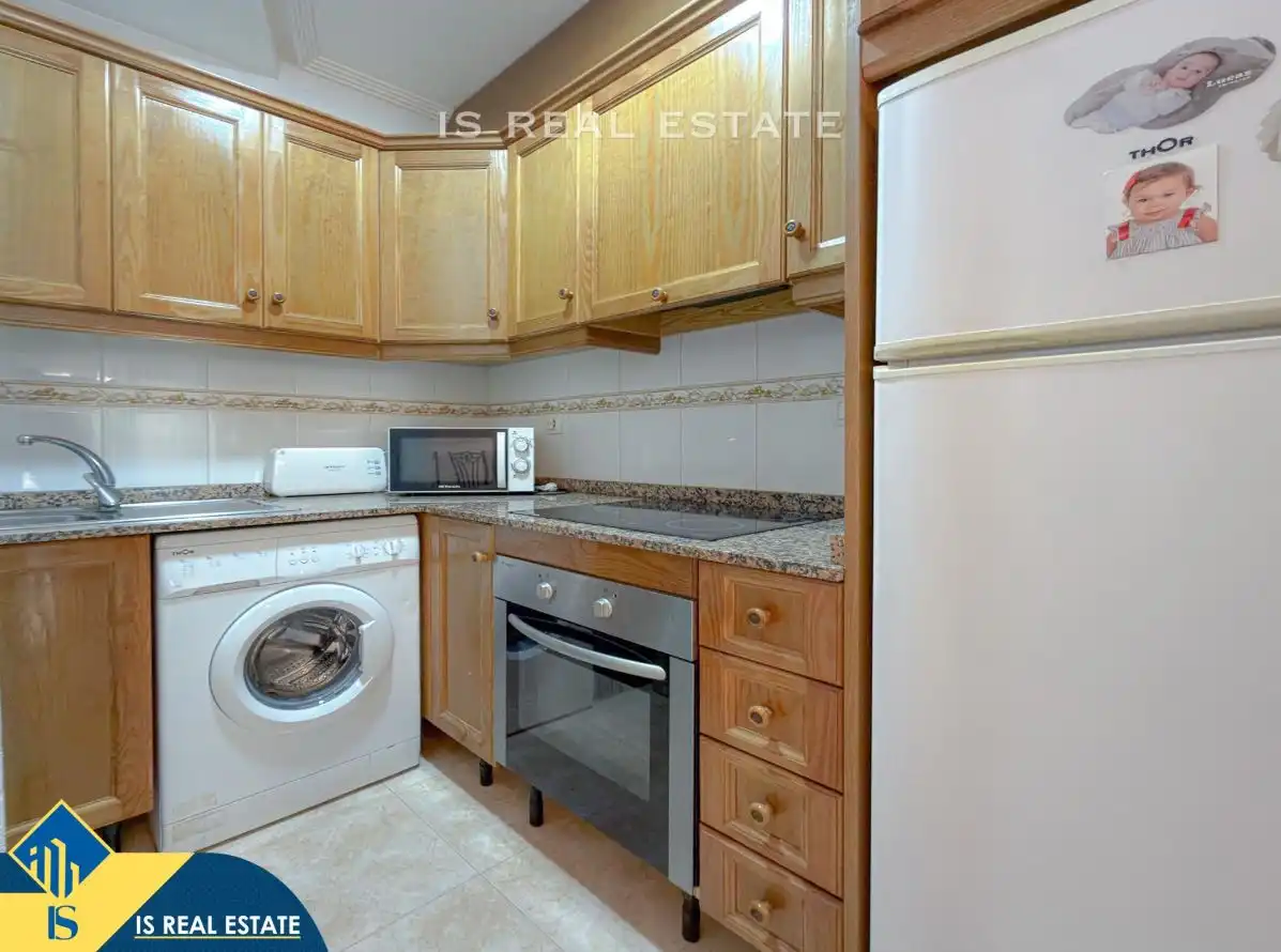 Cocina de Apartamento en venta en Torrevieja con Aire acondicionado, Calefacción y Terraza