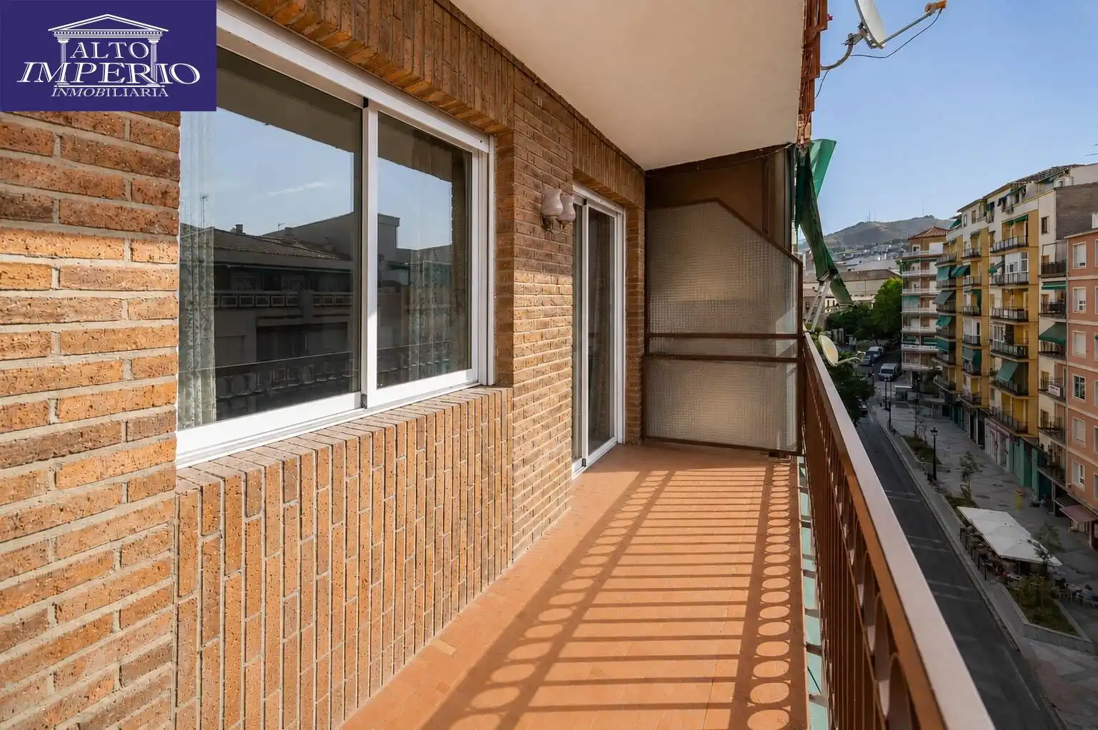 Piso con terraza en venta en Calle EMPERATRIZ EUGENIA 6