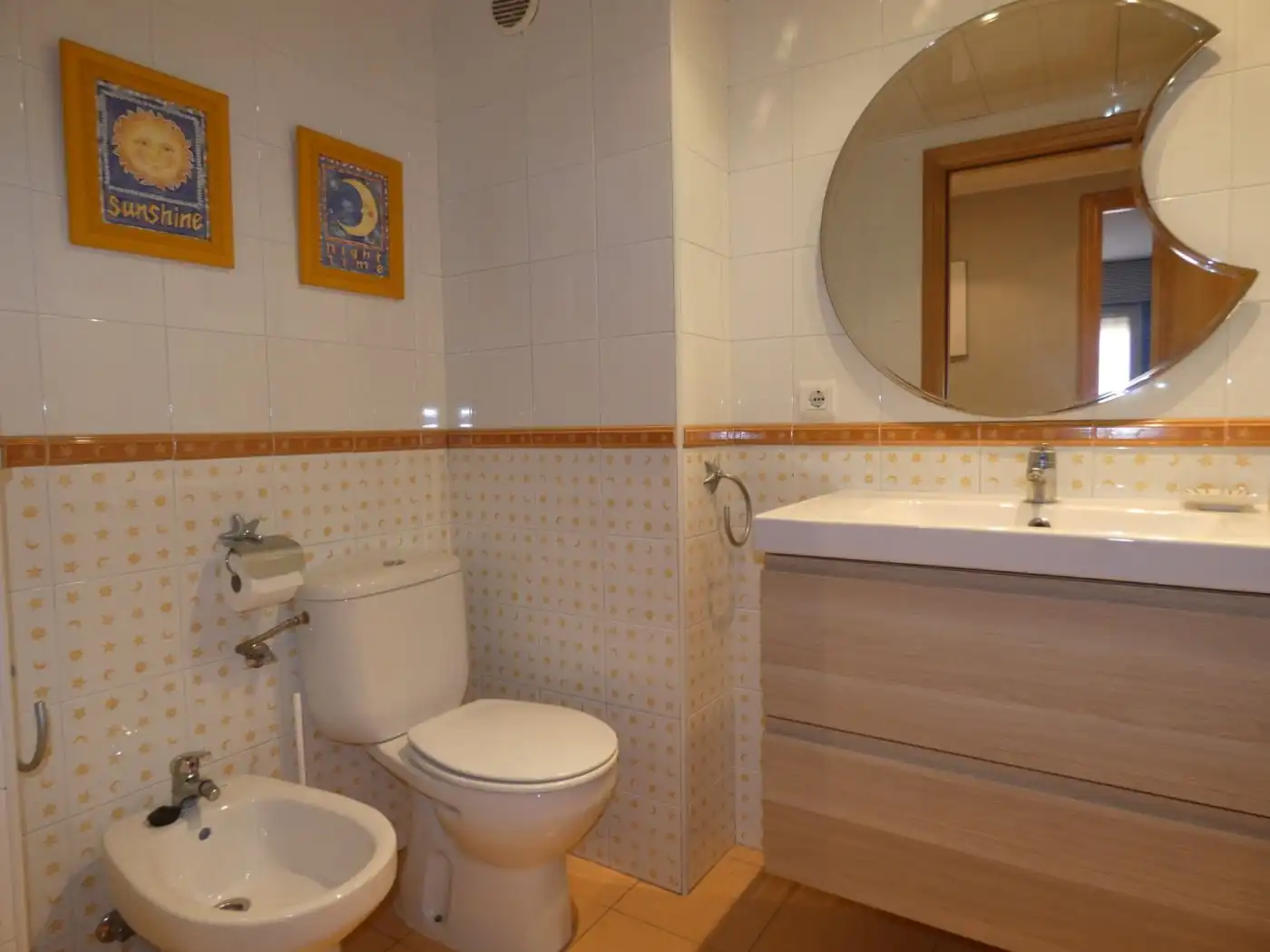 Badezimmer von Wohnung zur Miete in Utebo mit Heizung, Terrasse und Abstellraum