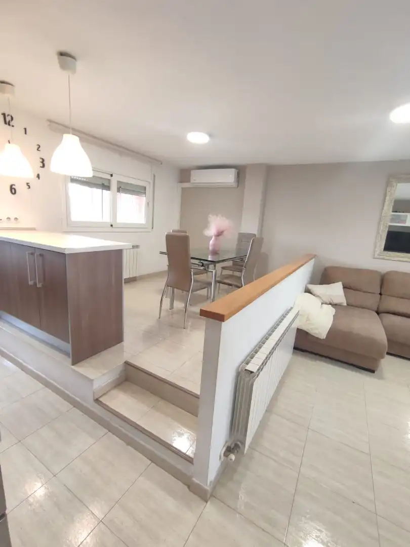 Habitación de Casa adosada en venta en Balaguer con Aire acondicionado, Calefacción y Jardín privado