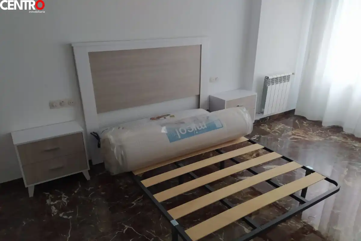 Dormitori de Pis de lloguer en Granada amb Aire condicionat i Calefacció