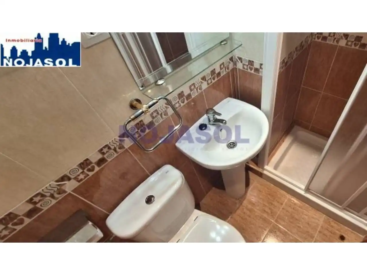 Baño de Apartamento de alquiler en Noja con Calefacción, Trastero y Amueblado