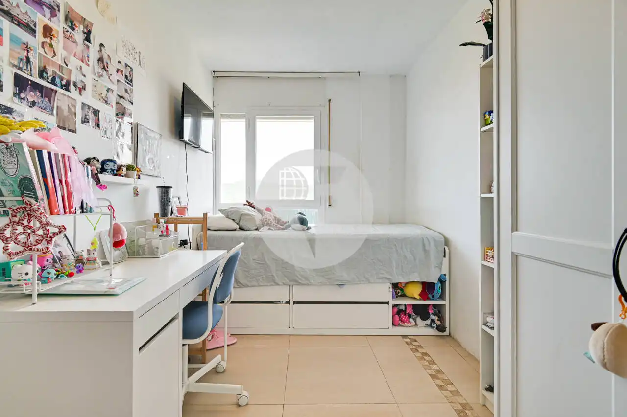 Bedroom of Attic for sale in Mollet del Vallès  with Air Conditioner, Heating and Balcony