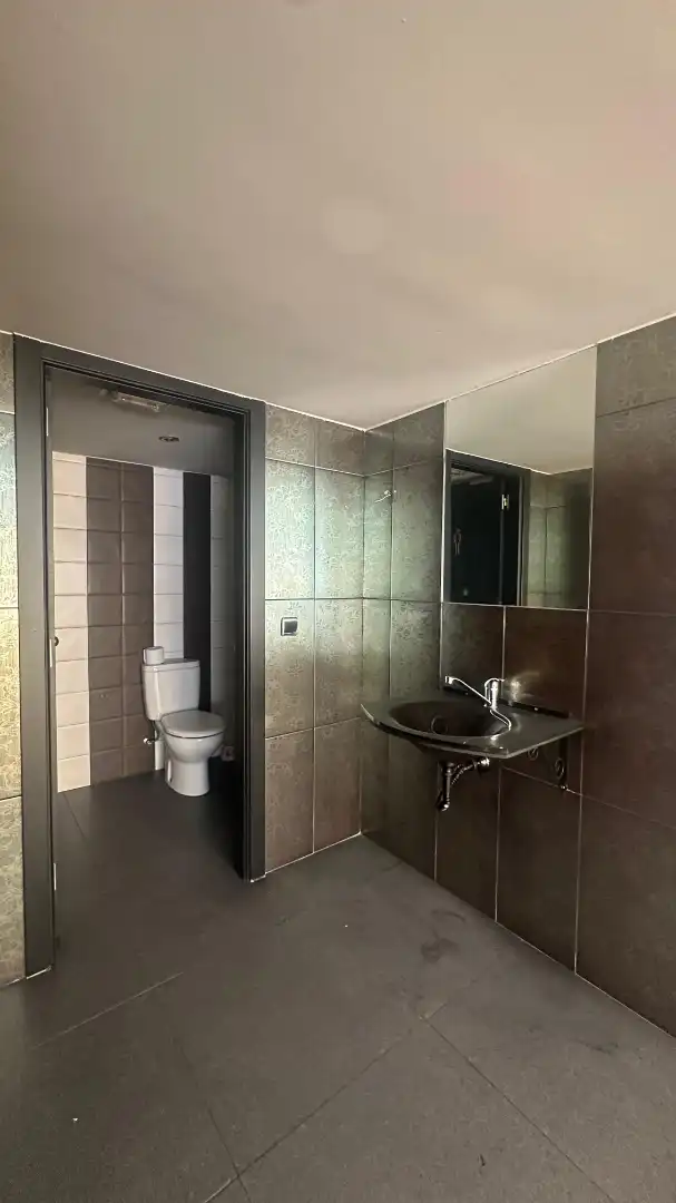 Baño de Local de alquiler en Vigo 