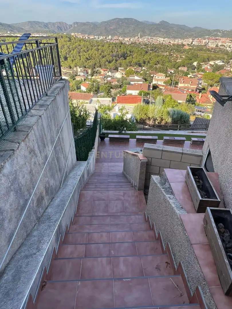 Casa amb jardí en venda a Carrer d'Anselm Clavé, 28, 08292 Esparreguera, Spain, imagen 4