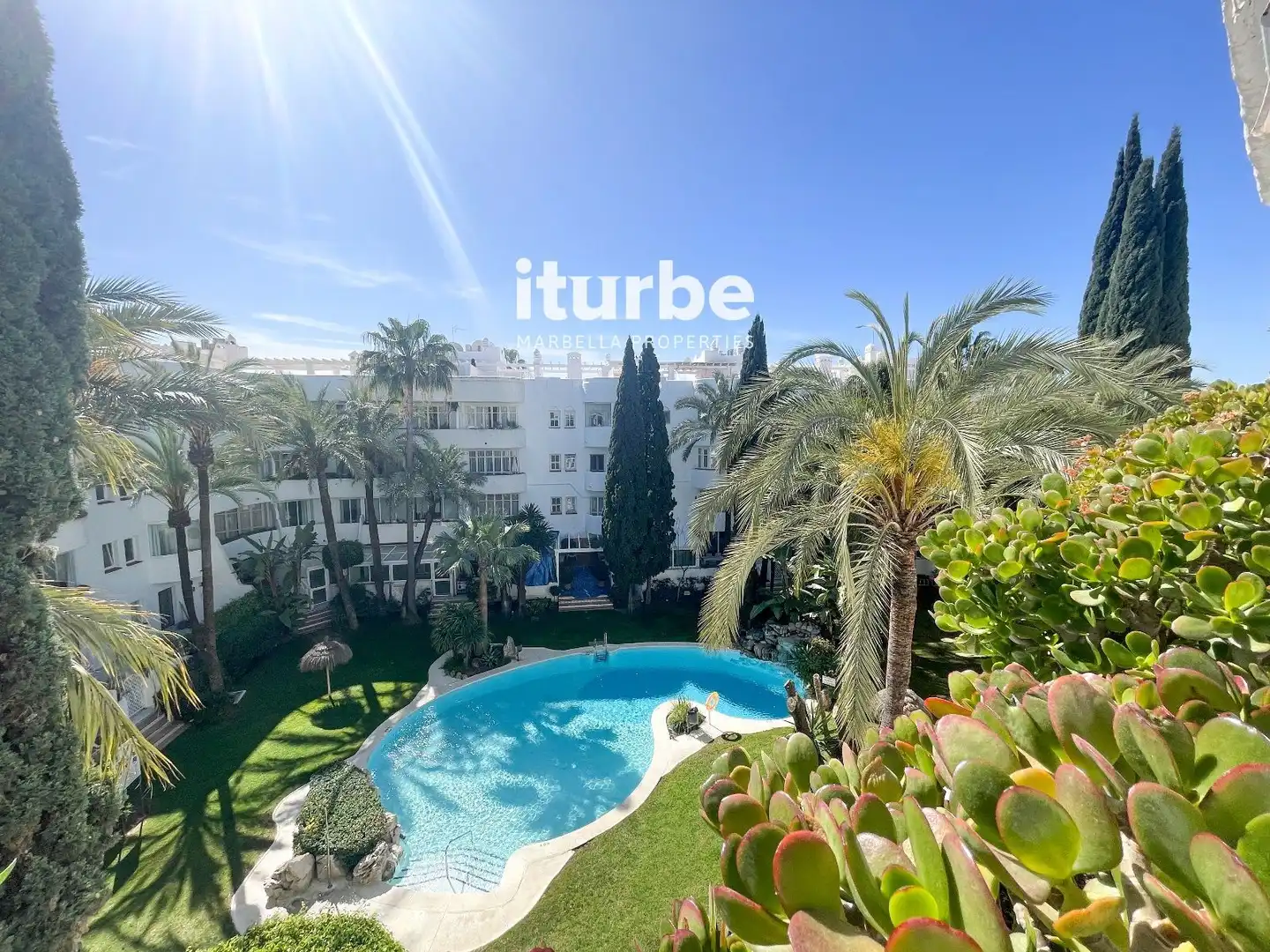 Jardí de Àtic en venda en Marbella amb Aire condicionat, Calefacció i Terrassa