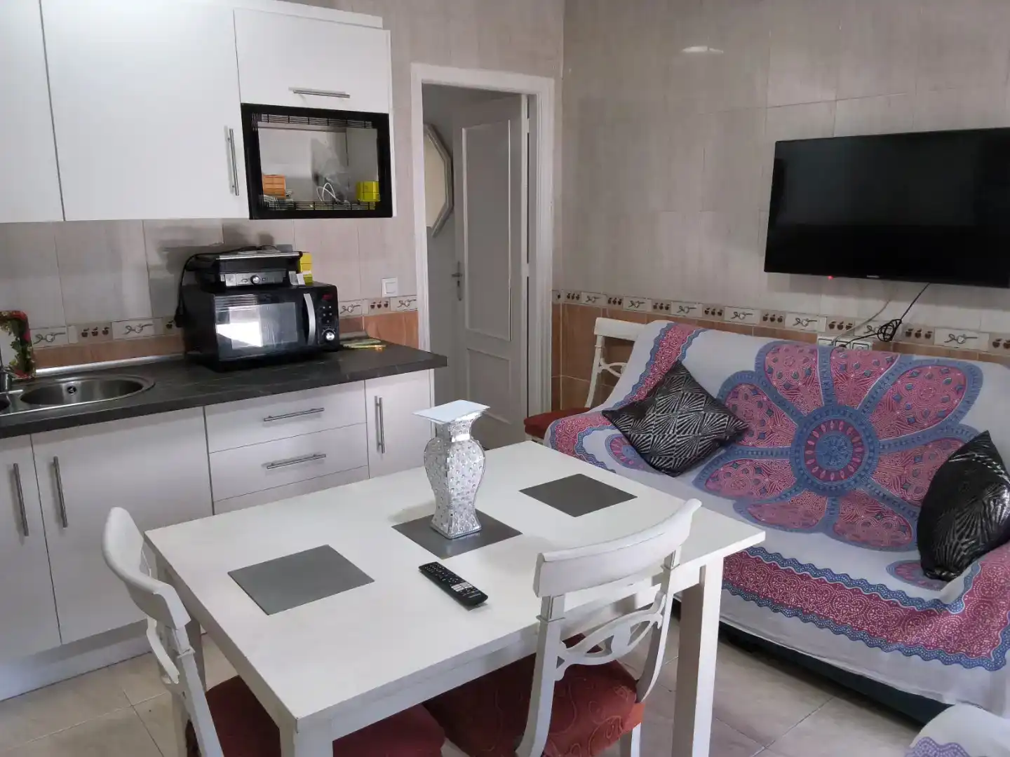 Sala d'estar de Planta baixa en venda en Mengíbar amb Aire condicionat, Moblat i Forn