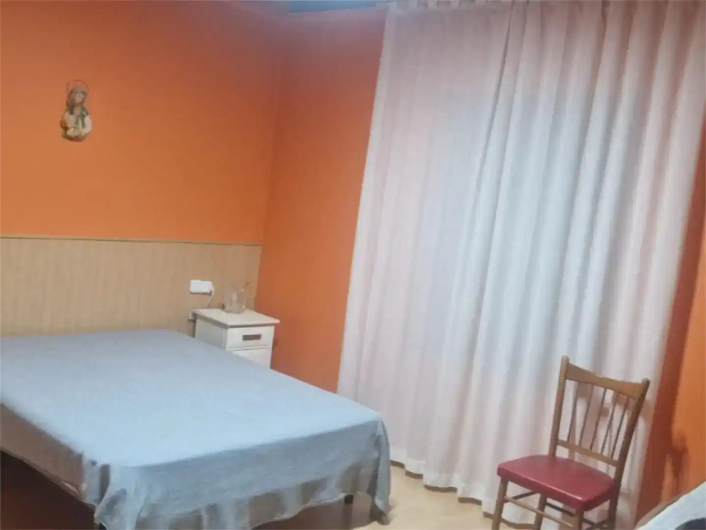 Dormitori de Casa adosada en venda en Villar de Peralonso amb Moblat