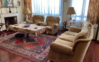 Living room of Flat for sale in Vigo   with Heating, Parquet flooring and Terrace