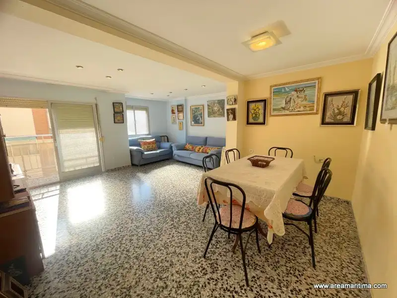 Comedor de Piso en venta en  Valencia Capital con Amueblado, Horno y Lavadora