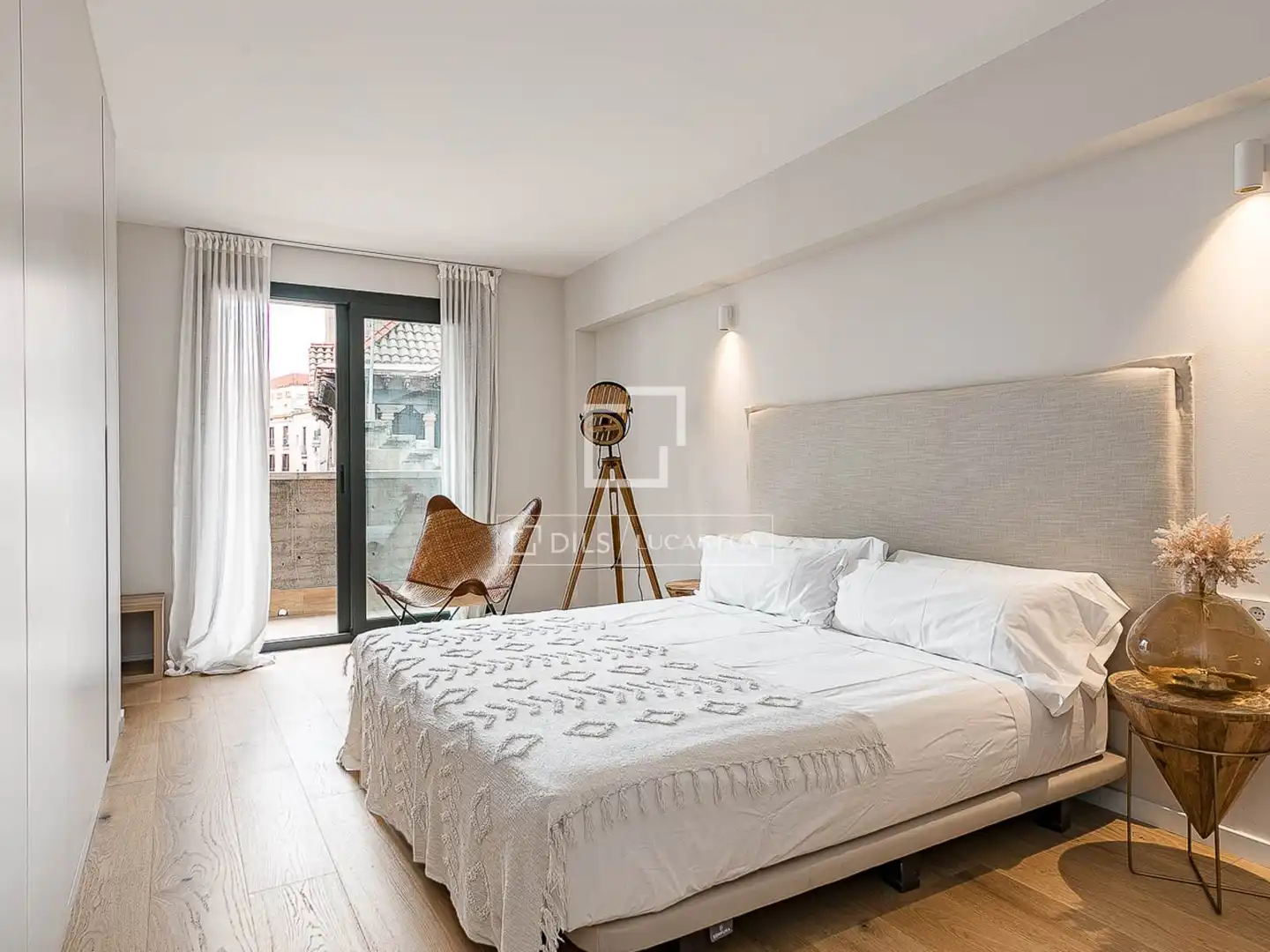 Habitación de Piso en venta en Barcelona con Aire acondicionado, Terraza y Balcón